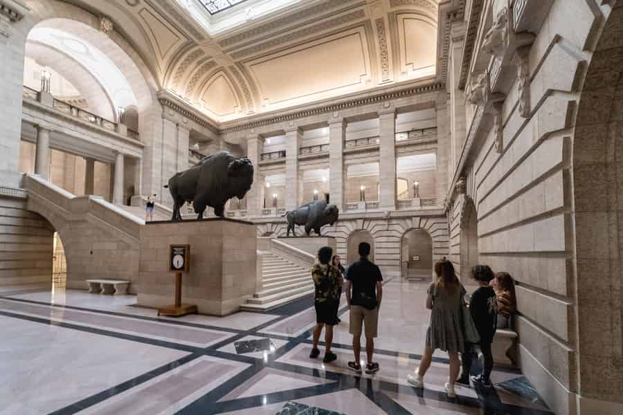 Die verruchteste Stadt: Im Inneren des Legislativgebäudes von Manitoba. Foto: GetYourGuide Die verruchteste Stadt: Im Inneren des Legislativgebäudes von Manitoba. Foto: GetYourGuide