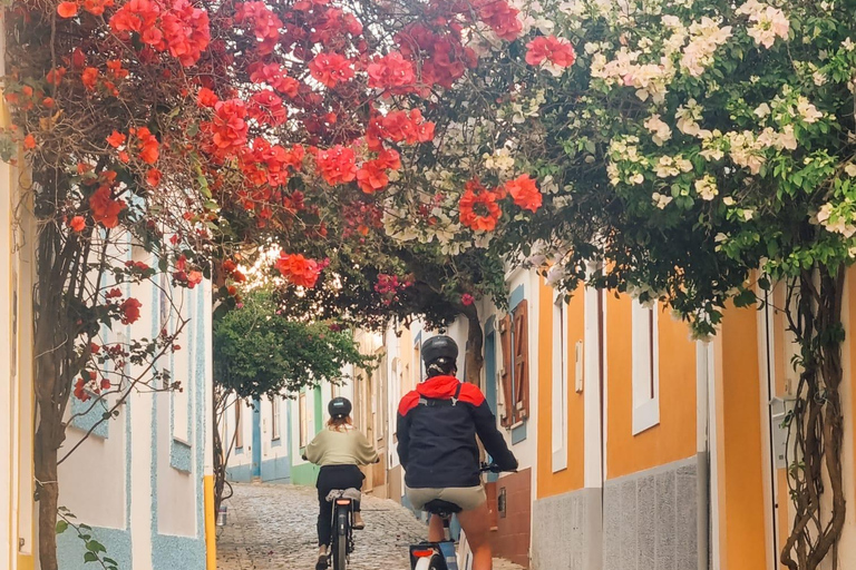 Ferragudo Dorf: Ein Elektrofahrrad mieten