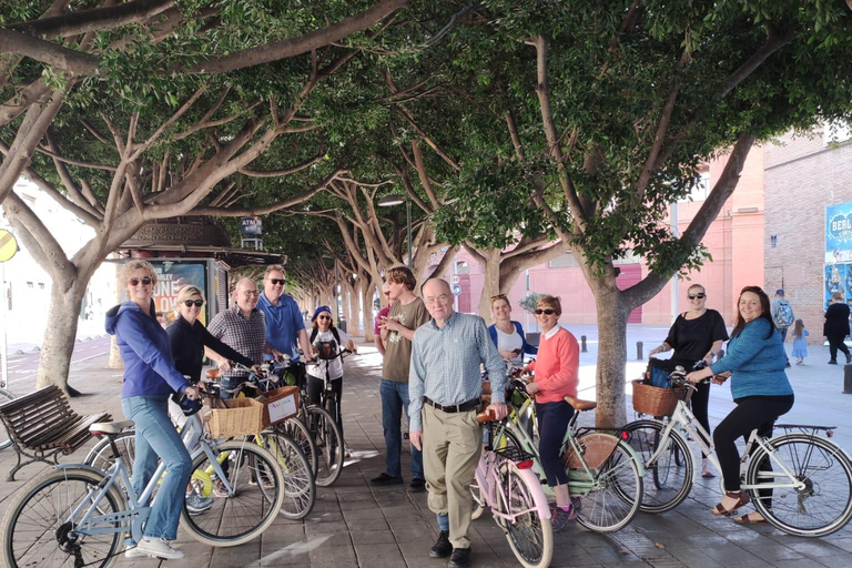 Málaga: Tour guiado de bicicletaMálaga: Tour guiado de ciclismo