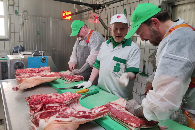 Nuremberg: Cooking class & bratwurst workshop - from pig to 5-course menu Nuremberg: Cooking Class & Bratwurst Workshop - From Pig to 5-Course Menu