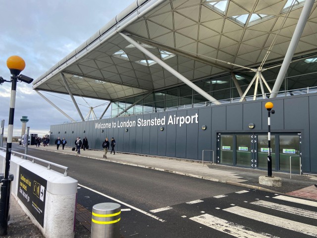 Stansted Airport to Heathrow Airport - Private Transfer