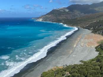 Excursión de medio día al lado oeste del Cap Corse en minibús desde Bastia