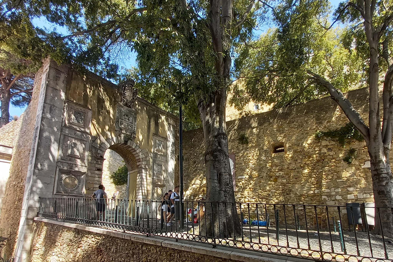 Lisbon: São Jorge Castle Skip-the-Line Ticket + Audio Guide Lisbon: São Jorge Castle Entry Ticket with Audio Guide