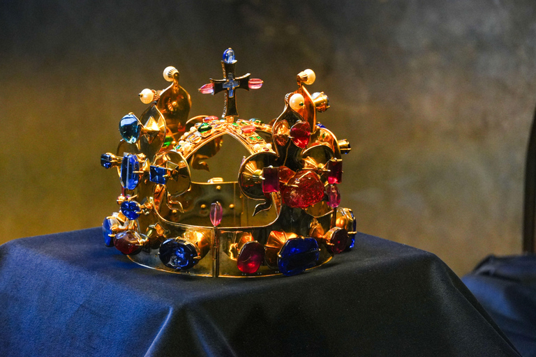 Prague Castle Interiors Tour: Small Group w/ Entry Tickets