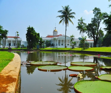 JAKARTA : JAVA TOURS TO BANDUNG/YOGYAKARTA/BROMO/IJEN
