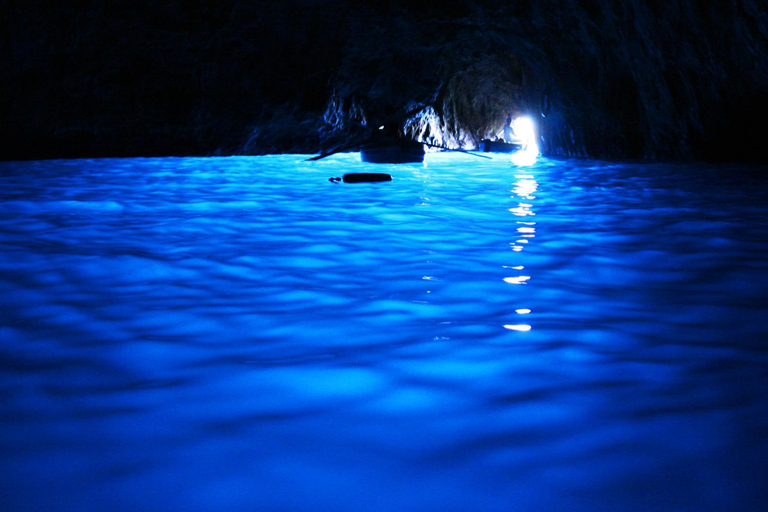 From Naples: Luxury Boat Experience in the Capri Sea, with snorkeling From Naples: Luxury Boat Experience in the Capri sea, with snorkeling
