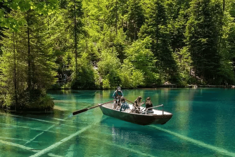 Depuis Zurich : Excursion d&#039;une journée au lac Blausee et au charmant Interlaken
