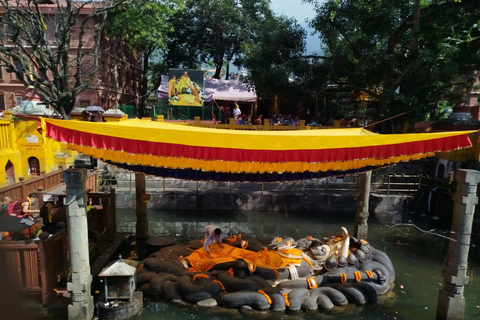 One-Day Private Vehicle Sightseeing Tour – 6 Points