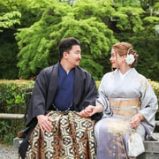 Kyoto: Luxury Kimono Rental and Photoshoot for Couples