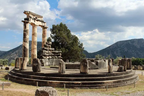 Delphi: Audio Guided tour of the sites in French or English
