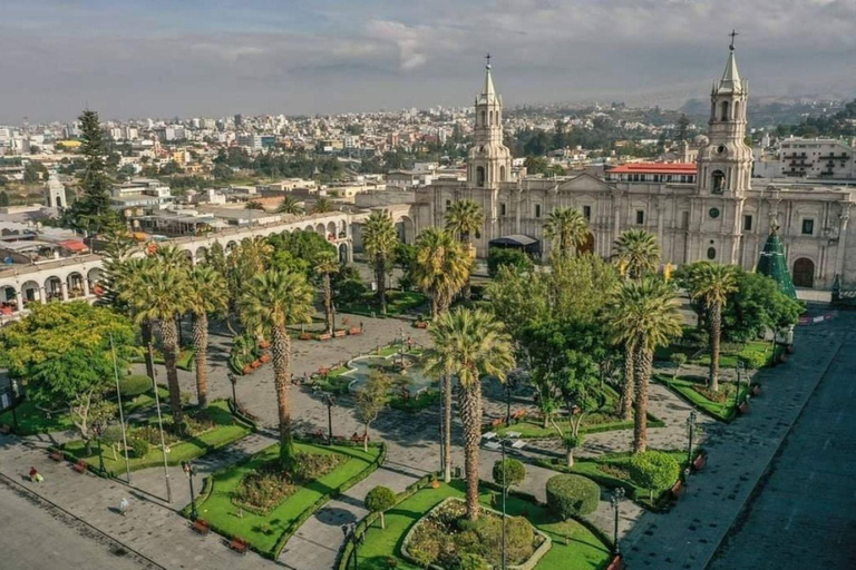 Walking tour of the historic center of Arequipa