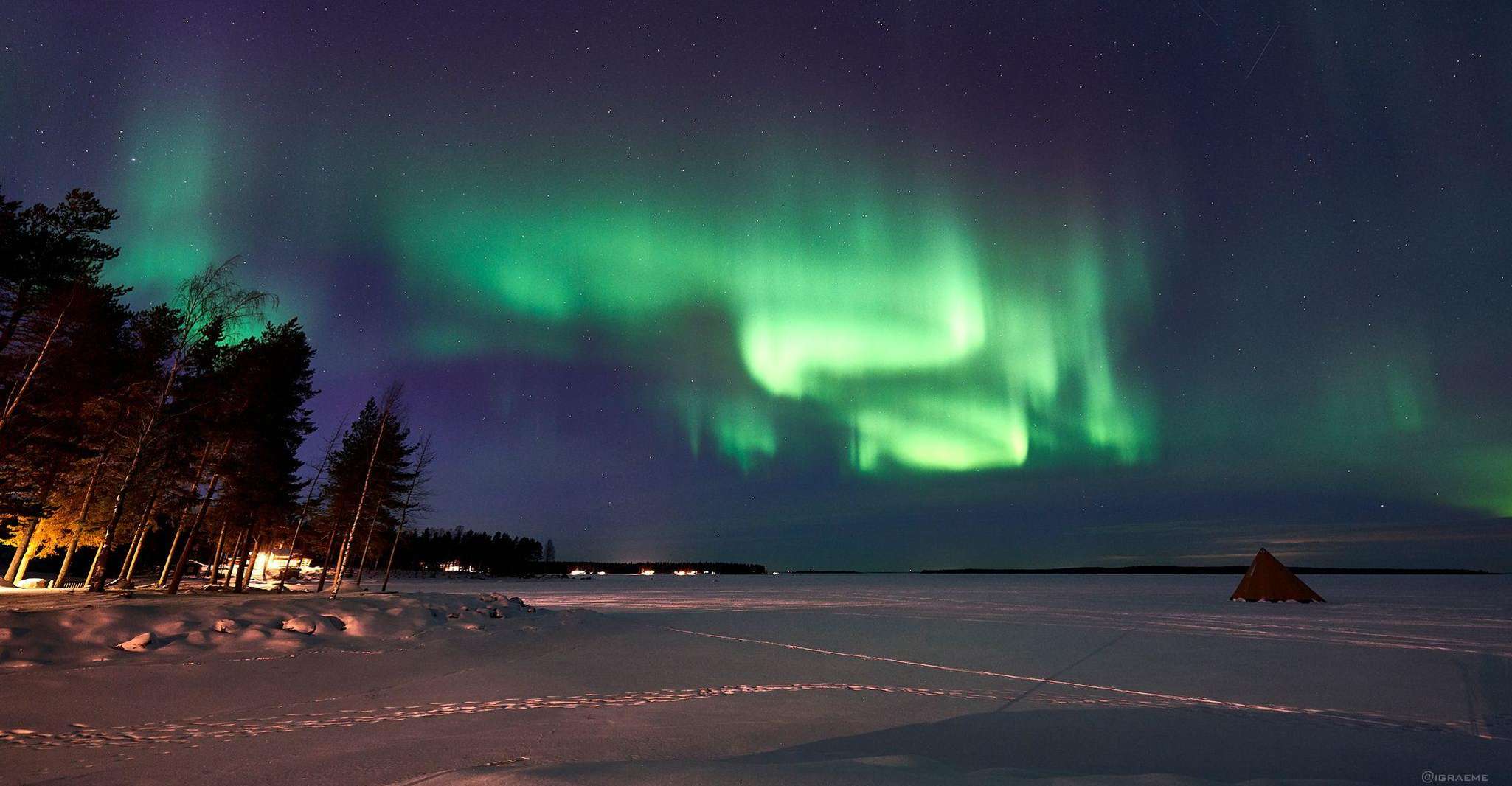 Luleå , Northern lights snowmobile tour - Housity