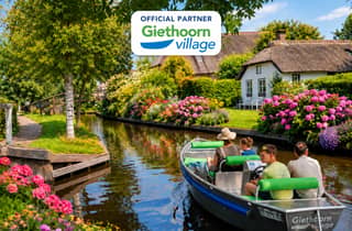 Amsterdam: Tour nach Giethoorn + Bootstour zum Selbstfahren