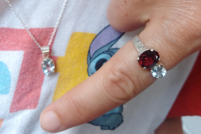 Galle : Craft Your Own Silver Jewelry with a Local family Galle : Silversmithing Workshop with Snacks