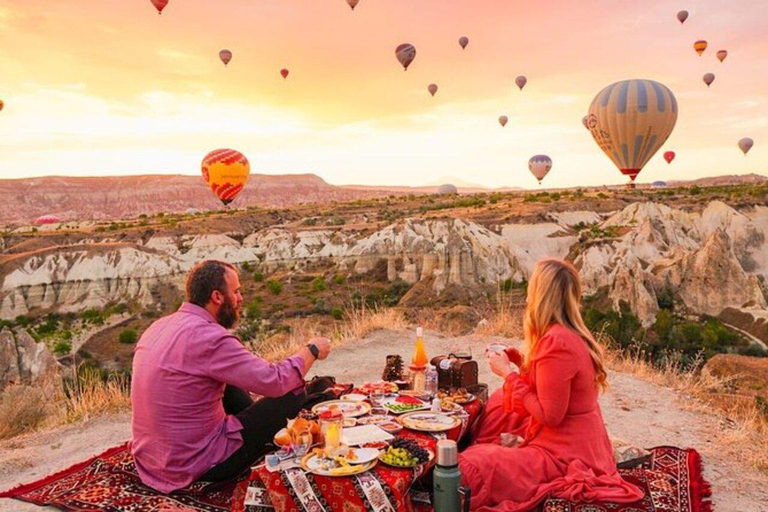 Cappadocia: Hot Air Balloon Ride & Eco Village Tour