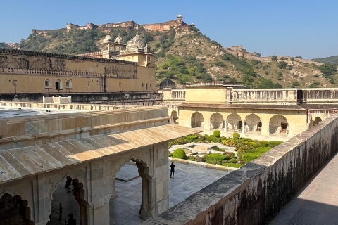 Jaipur: Private Ganztagestour mit StadtführungTour mit Privatwagen, Tourguide und Eingängen
