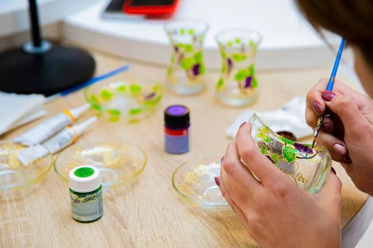 Leipzig: Glass, Porcelain, or Raysin Painting Workshop