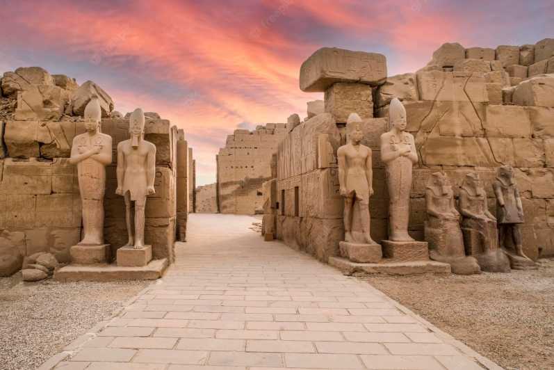 Hurghada: Luxor Highlights, King Tut Tomb & Nile Boat Trip