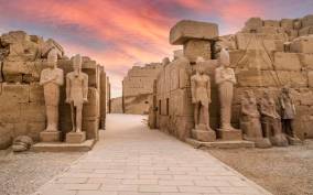 Hurghada: Luxor Highlights, King Tut Tomb & Nile Boat Trip
