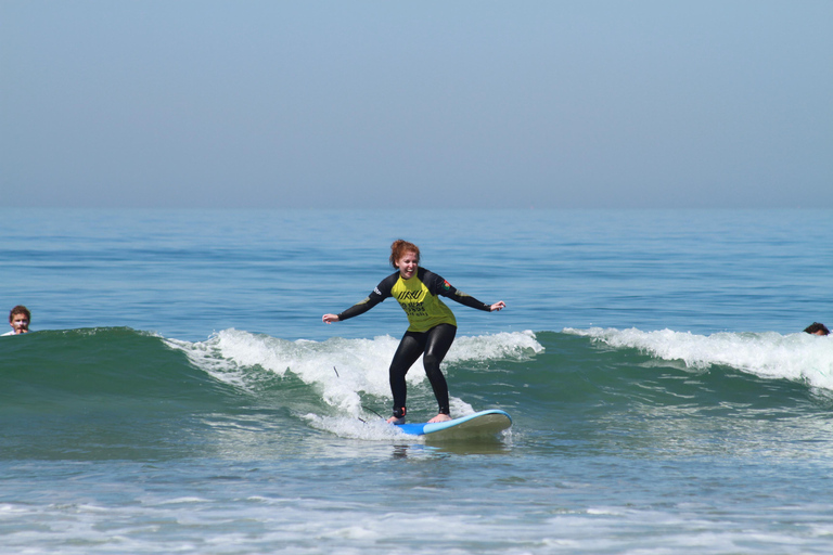 Lissabon: De Surf Instructeur - surflessen met transfer