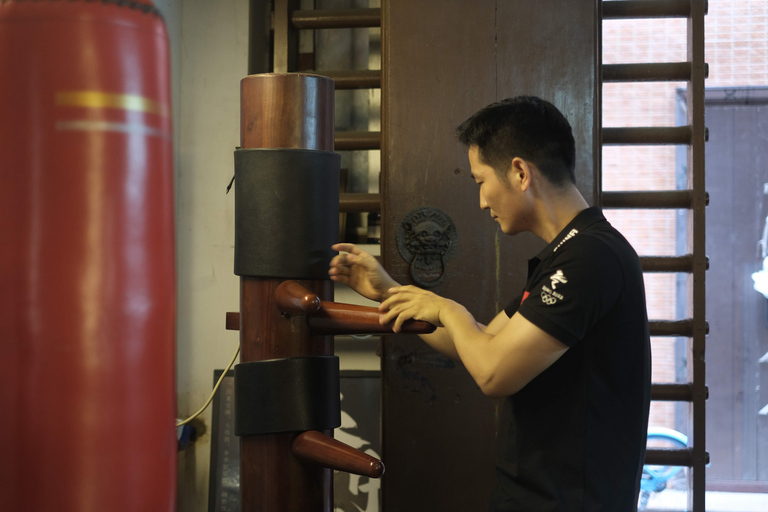 قوانغتشو: دورة بروس لي في الكونغ فو وينغ تشون