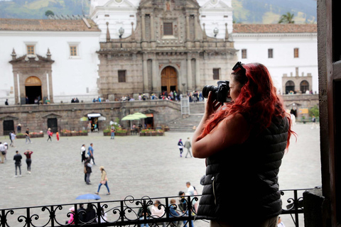 Walking photo tour in Quito's Historic Center private
