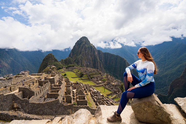 From Cusco: Full-Day Private Tour to Machu Picchu with Lunch