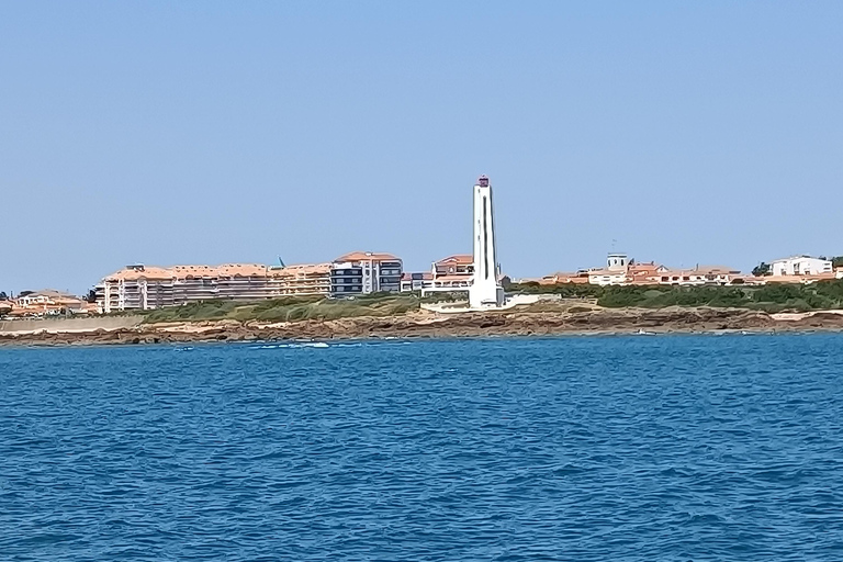 Les Sables d'Olonne: Guided Tour to the Phare des Barges Narrated Tour of the Phare des Barges Lighthouse – Les Sables-d'Olonne
