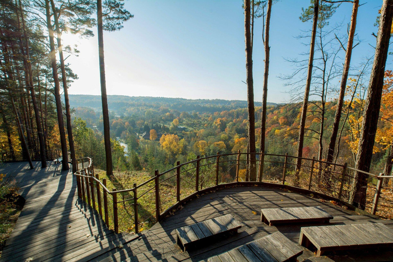 Private tour: Green Lakes, Verkiai Park, and Pūčkoriai Tour
