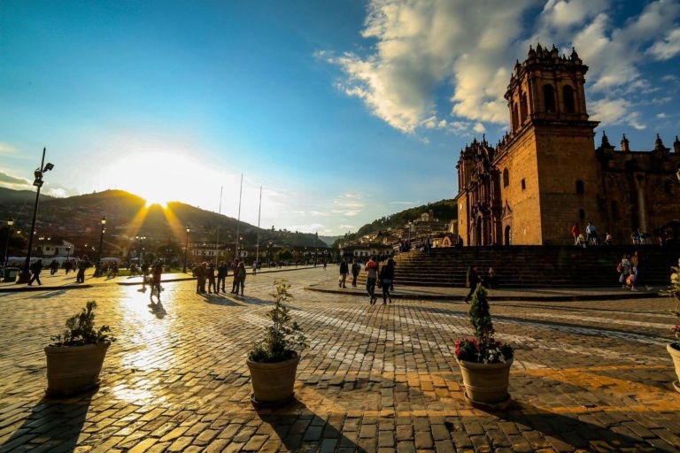Visita privada lgbt a la ciudad de CuscoPor la tarde Visita de la ciudad de Cusco con entradas