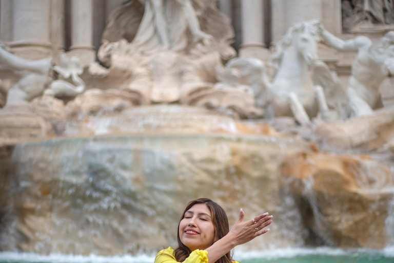 Rome: Private Photoshoot at the Trevi Fountain Private Photoshoot at the Trevi Fountain (24-Hour Delivery)