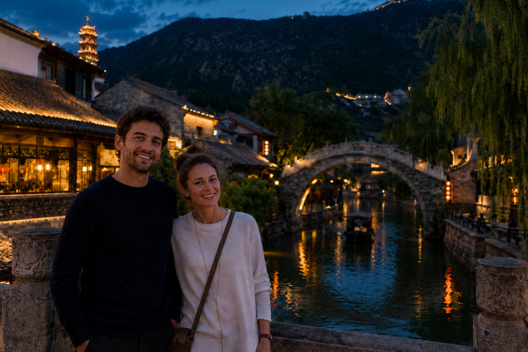 Beijing: Gubei Water Town Day-to-Evening Trip Beijing: Gubei Water Town Day-to-Night Experience Tour