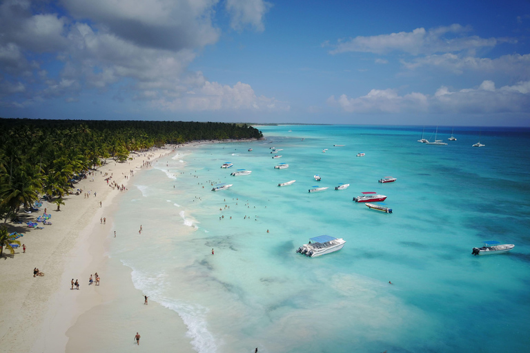 Insel Saona & Altos de Chavón: Ganztägige Tour mit Mittagessen