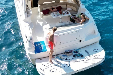 Gran Canaria: Private yacht excursion with beverages, lunch and snorkeling Gran Canaria: Private yacht excursion with beverages, lunch and snorkeling