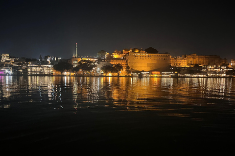 Niesamowita nocna wycieczka piesza po Udaipur