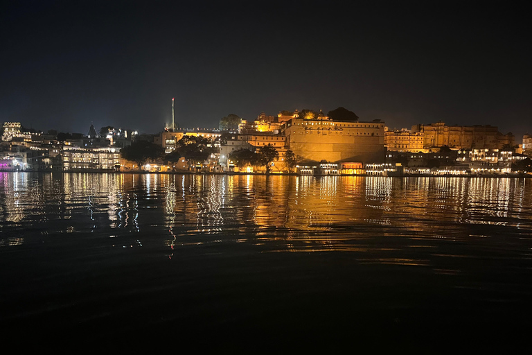 Niesamowita nocna wycieczka piesza po Udaipur