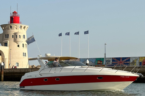 Cádiz: Yachtausflug nach La Caleta oder zur Pepa-Brücke