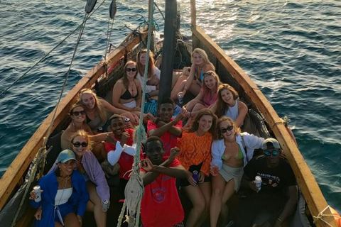 Diani: Wasini Island Dolphin Safari & Snorkeling