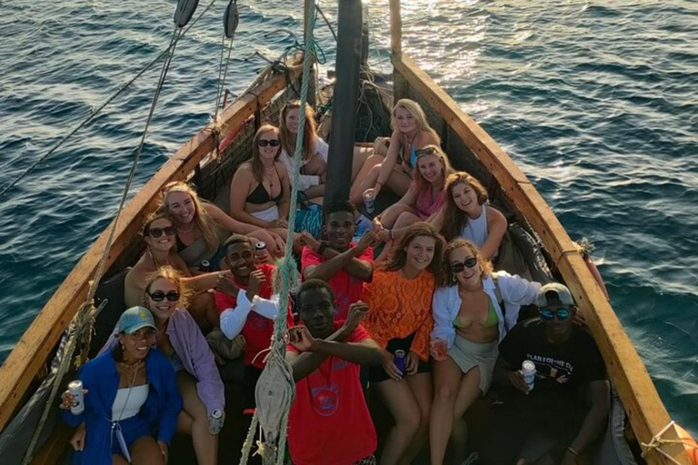 Diani: Wasini Island Dolphin Safari & Snorkeling