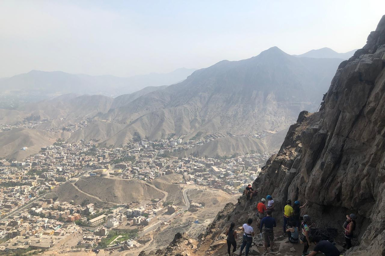 Lima: Rock Climbing Rock climb in Lima totally beginners or intermediate level