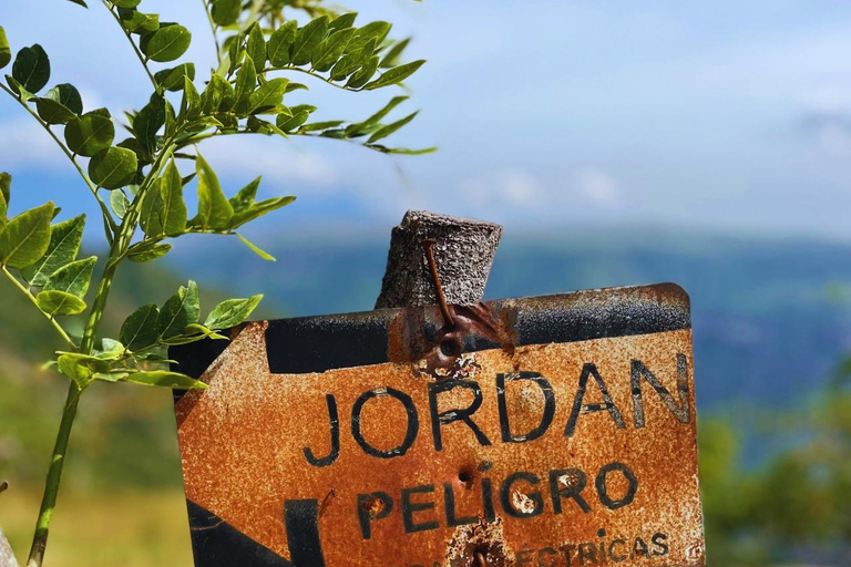 Extreme Trekking by Camino Real: Barichara- Chicamocha Canyon Full Day