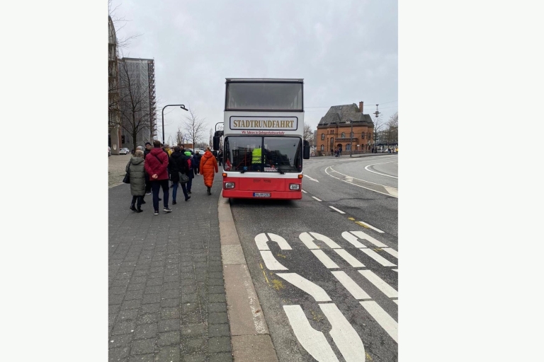 Hambourg : visite en bus touristique d'une heure avec guide en chair et en os(Copie de) Hambourg : visite touristique d'une heure en bus avec guide en chair et en os