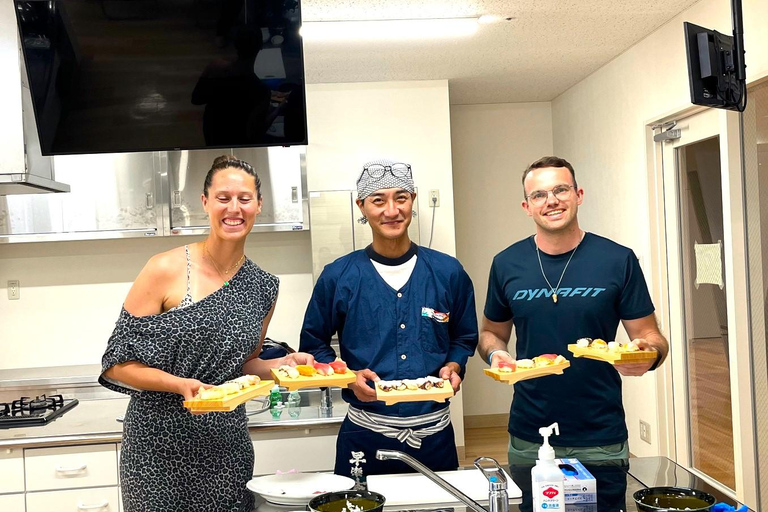 Naha Makishi Public Market : Sushi making experience English guided guide
