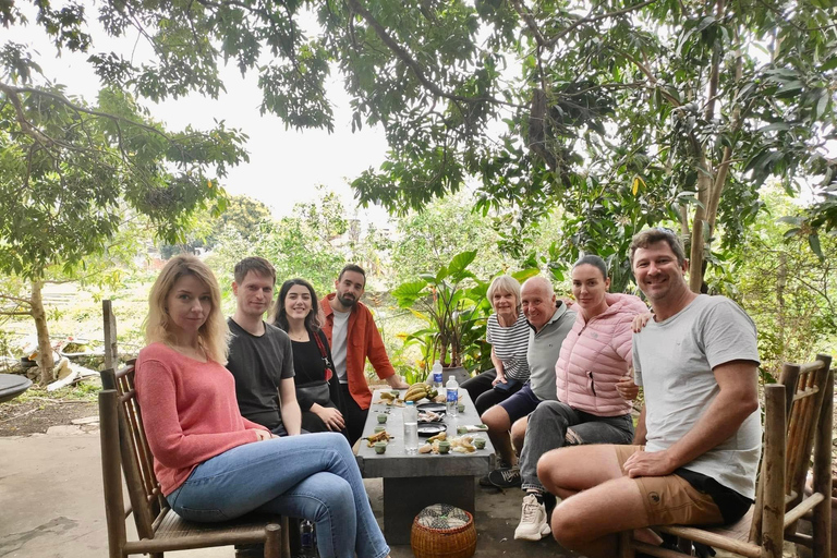 Hanoi: Ninh Binh Am Tien Cave or Trang An, Mua Cave & Hoa Lu Private Tour: Ninh Binh, Hoa Lu, Trang An, Mua Cave, Incense