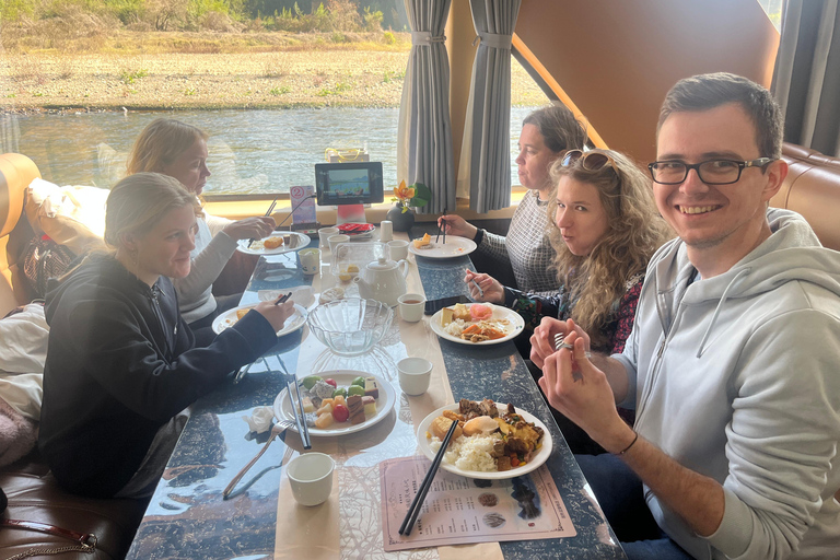 Guilin: Li River Cruise to Yangshuo with Hotel Pickup Li River 5-Star Cruise Upper Deck with Hotel Pickup