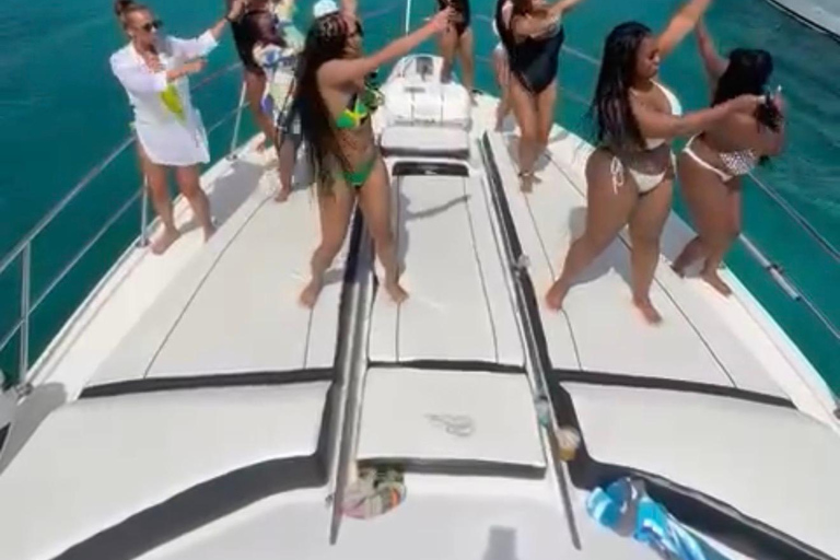 Montego Bay: Premium Private Yacht Experience & Snorkelling