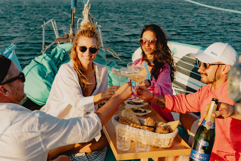 Palma de Mallorca: Sailing Experience with Tasting Menu