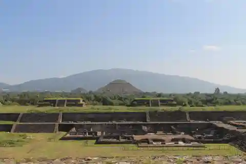Sunset Tour to Teotihuacan from Mexico City