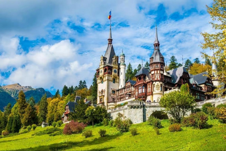 Bucharest: 2-Day Private 4x4 Carpathian Adventure