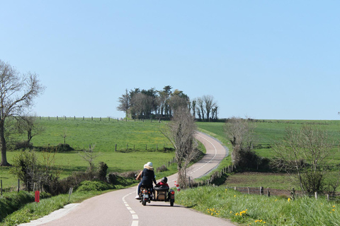 Honfleur y Deauville Tour privado de medio día en sidecar (3H30)